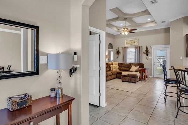 6925 South Wind Dr, Corpus Christi, TX 78413