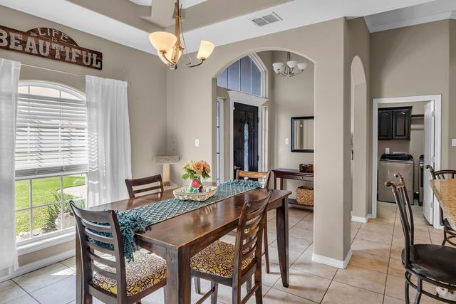 6925 South Wind Dr, Corpus Christi, TX 78413