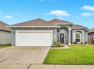 6925 South Wind Dr, Corpus Christi, TX 78413