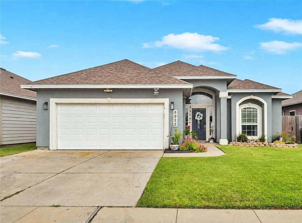6925 South Wind Dr, Corpus Christi, TX 78413