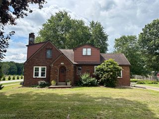 929 E Park Avenue, Columbiana, OH 44408