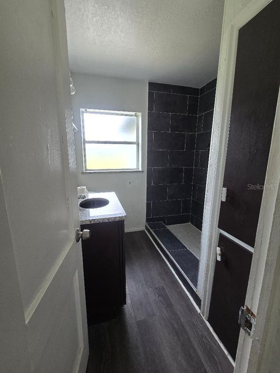 Image 13 of property listing at 5762 DOGWOOD DRIVE, Orlando, FL 32807