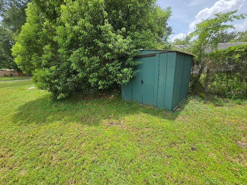 Image 6 of property listing at 5762 DOGWOOD DRIVE, Orlando, FL 32807