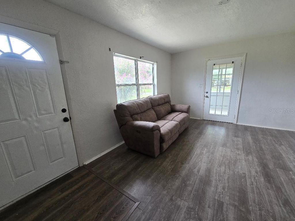 Image 9 of property listing at 5762 DOGWOOD DRIVE, Orlando, FL 32807