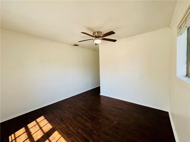 746 Lansdown Dr, Corpus Christi, TX 78412