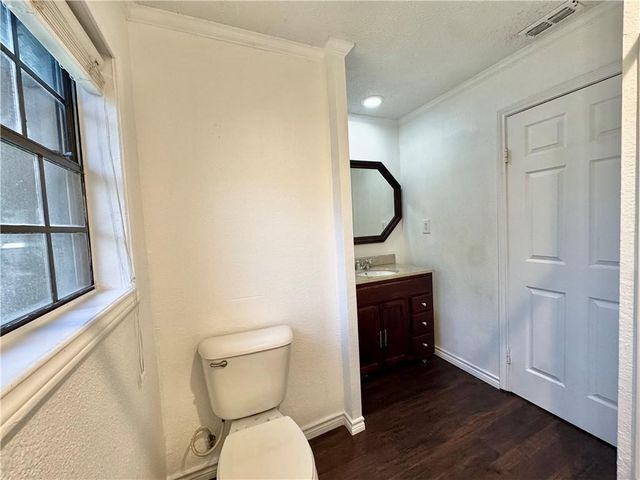 746 Lansdown Dr, Corpus Christi, TX 78412