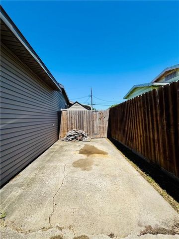 746 Lansdown Dr, Corpus Christi, TX 78412