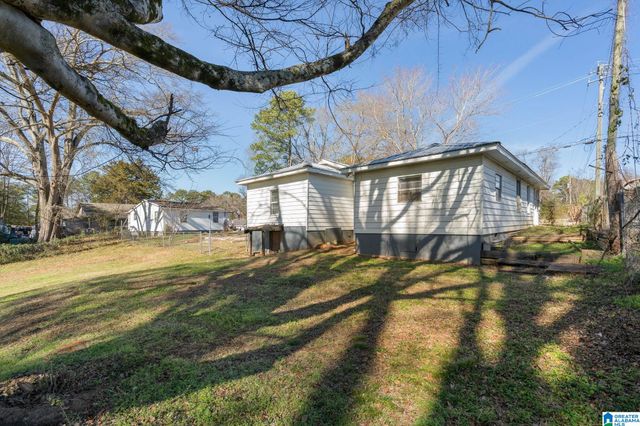 335 1ST AVENUE NW, Graysville, AL 35071