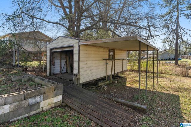 335 1ST AVENUE NW, Graysville, AL 35071