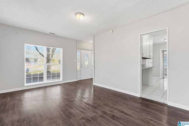 335 1ST AVENUE NW, Graysville, AL 35071