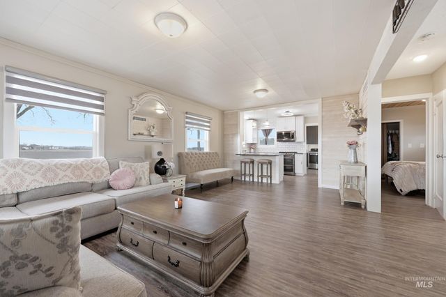 9762 Deer Flat Rd, Nampa, ID 83686