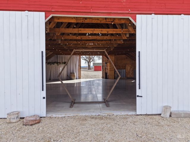 9762 Deer Flat Rd, Nampa, ID 83686