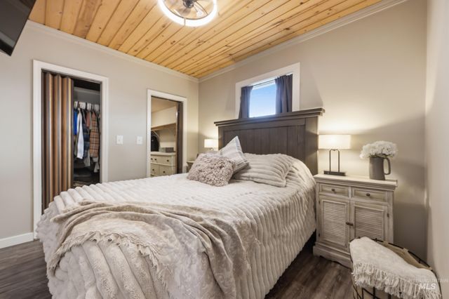 9762 Deer Flat Rd, Nampa, ID 83686