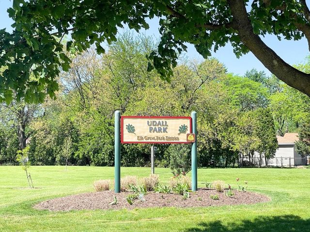 630 Perrie Drive 104, Elk Grove Village, IL 60007