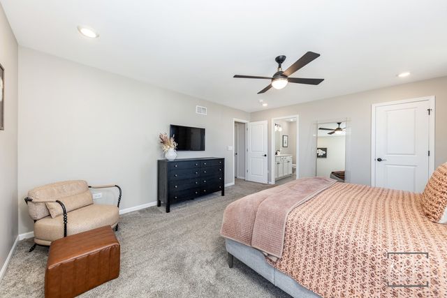 4122 Chelsea Manor Circle, Aurora, IL 60504