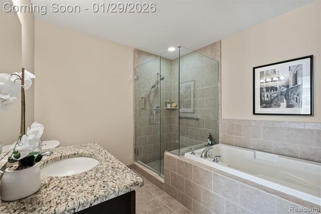 14728 Kings Mill Drive, Utica, MI 48315