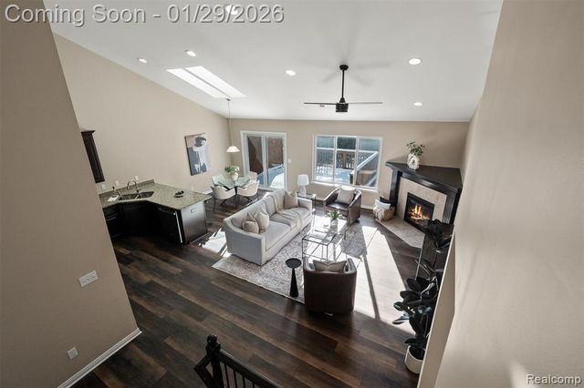 14728 Kings Mill Drive, Utica, MI 48315