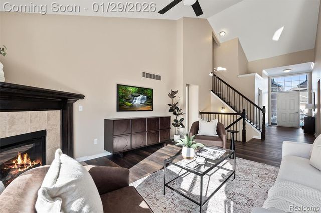 14728 Kings Mill Drive, Utica, MI 48315