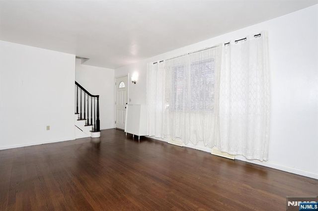 31 Madison Avenue, Demarest, NJ 07627