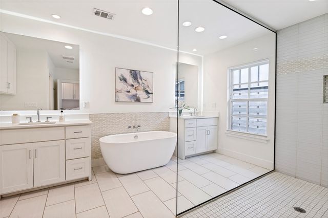 1518 Oak Knoll Street, Dallas, TX 75208