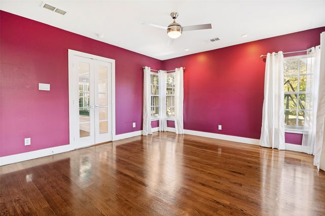 1518 Oak Knoll Street, Dallas, TX 75208
