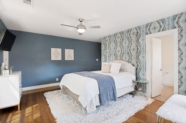 1518 Oak Knoll Street, Dallas, TX 75208
