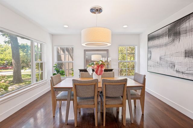 1518 Oak Knoll Street, Dallas, TX 75208