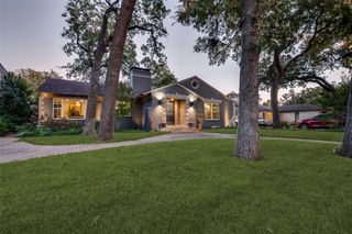 1518 Oak Knoll Street, Dallas, TX 75208