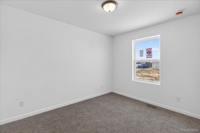 3150 Daisy Way, Burton, MI 48519