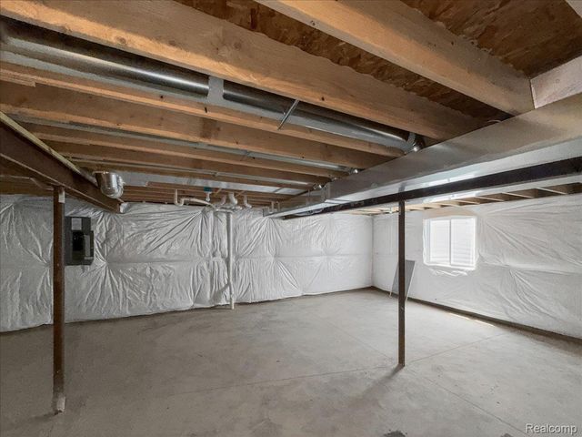 3150 Daisy Way, Burton, MI 48519