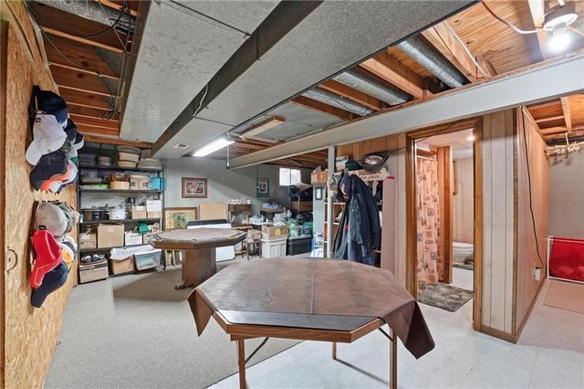 200 SE Sherri Lane, Blue Springs, MO 64014