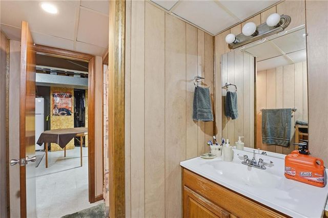 200 SE Sherri Lane, Blue Springs, MO 64014