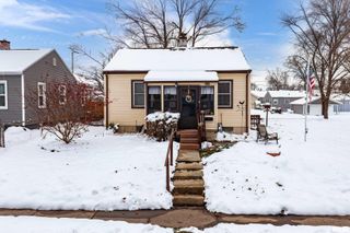 3228 SUNNYSIDE Avenue, Davenport, IA 52802