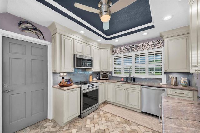 37 SOUTHWIND DRIVE, Belleair Bluffs, FL 33770