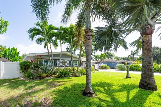 37 SOUTHWIND DRIVE, Belleair Bluffs, FL 33770