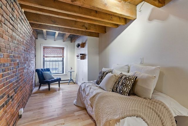 110-112 Commercial St 5, Boston, MA 02109
