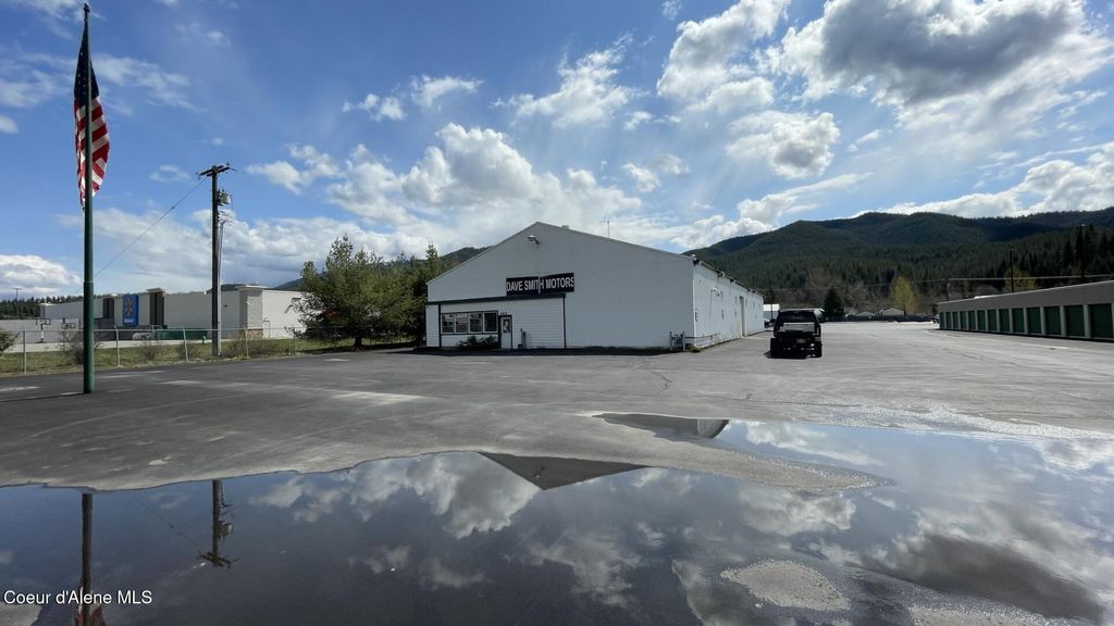 689 Commerce Dr, Smelterville, ID 83868