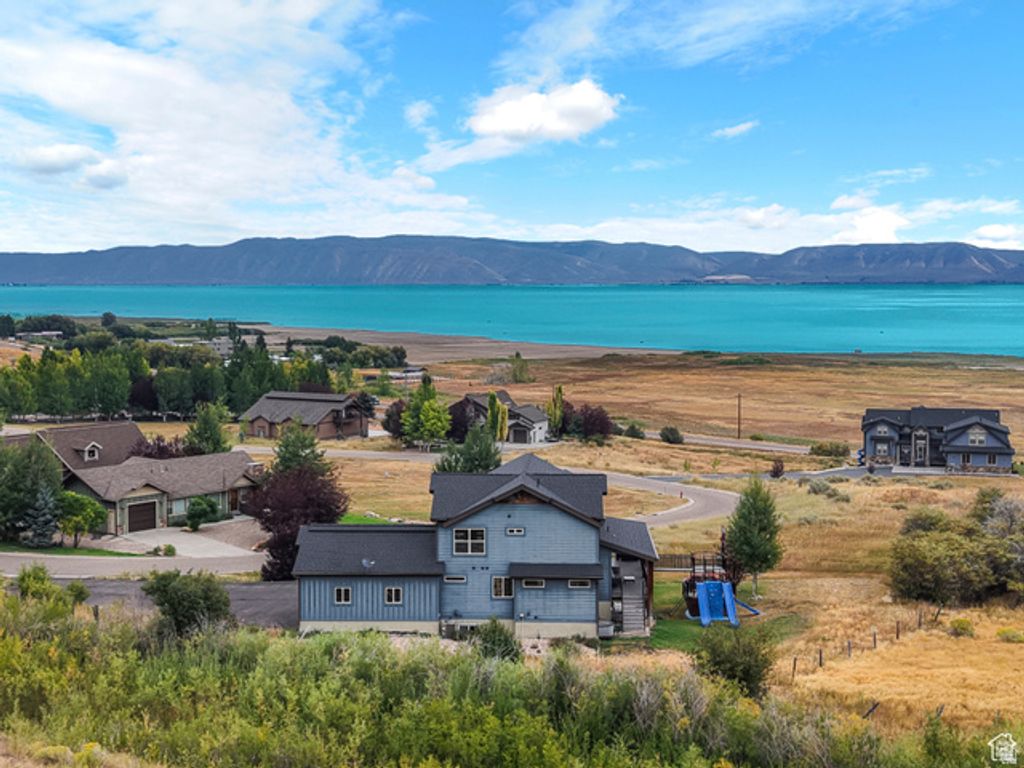 Image 4 of property listing at 191 CHALET CIR, Fish Haven, ID 83287