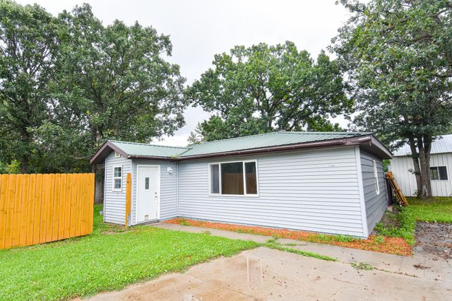 17898 132nd Avenue NE, Thief River Falls, MN 56701