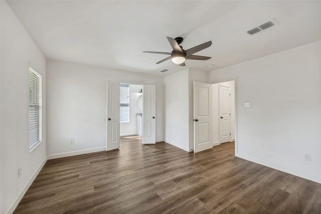 1704 S Jennings Avenue, Fort Worth, TX 76110