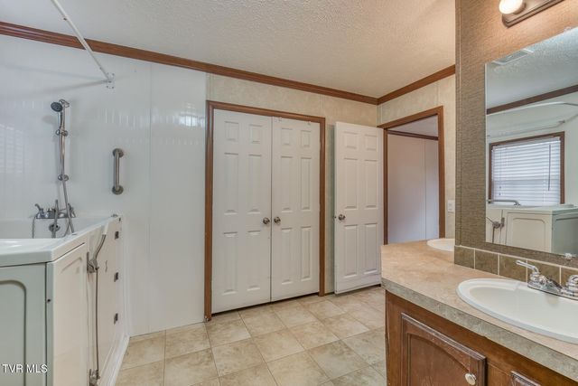 1122 Anderson Loop, Greeneville, TN 37743