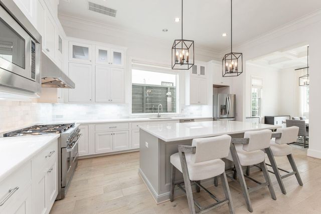 7546 Awty School Lane, Houston, TX 77055