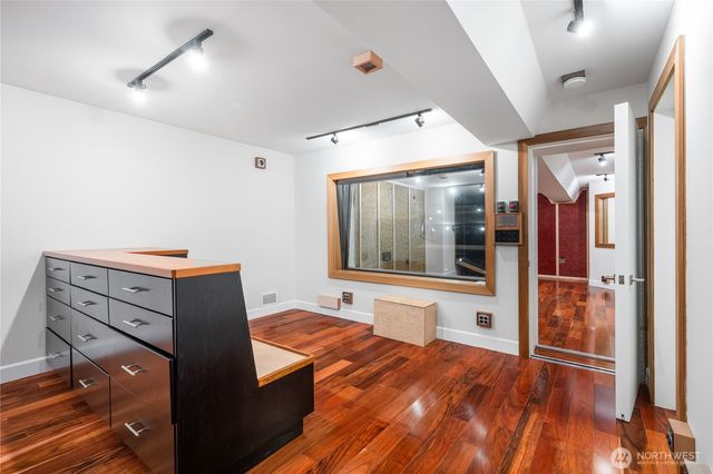 1424 N 53rd Street, Seattle, WA 98103