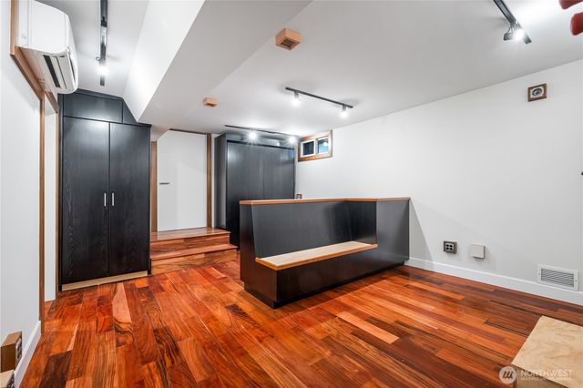 1424 N 53rd Street, Seattle, WA 98103