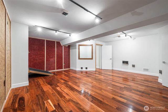 1424 N 53rd Street, Seattle, WA 98103