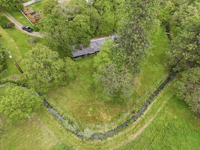 620 Vista Park Drive, Eagle Point, OR 97524