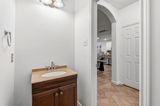 103 Ledgestone Place, The Woodlands, TX 77382