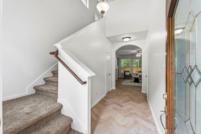 103 Ledgestone Place, The Woodlands, TX 77382