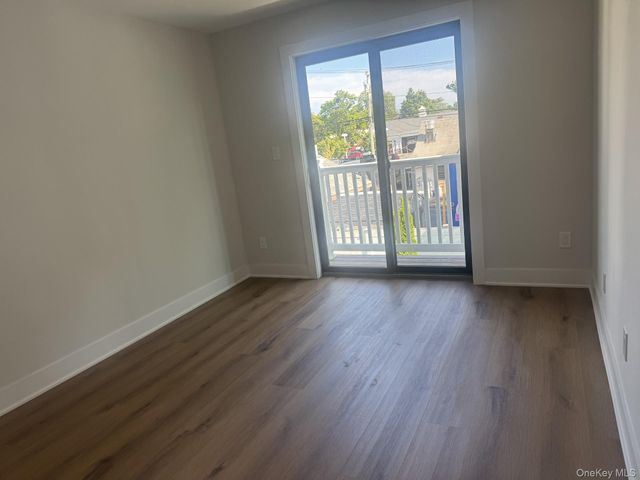 161 Union Avenue 16, Lynbrook, NY 11563