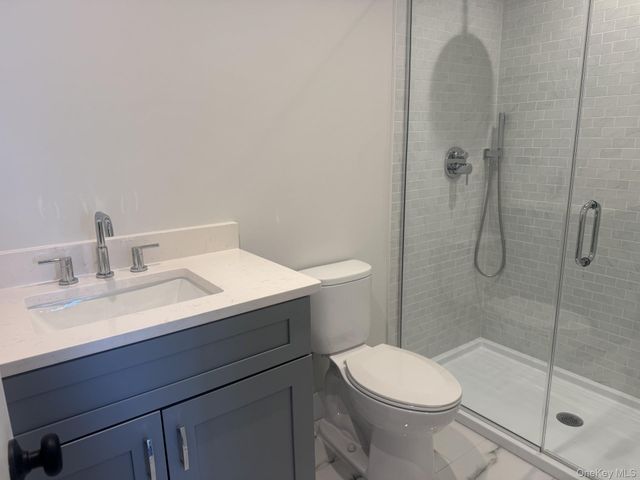 161 Union Avenue 16, Lynbrook, NY 11563